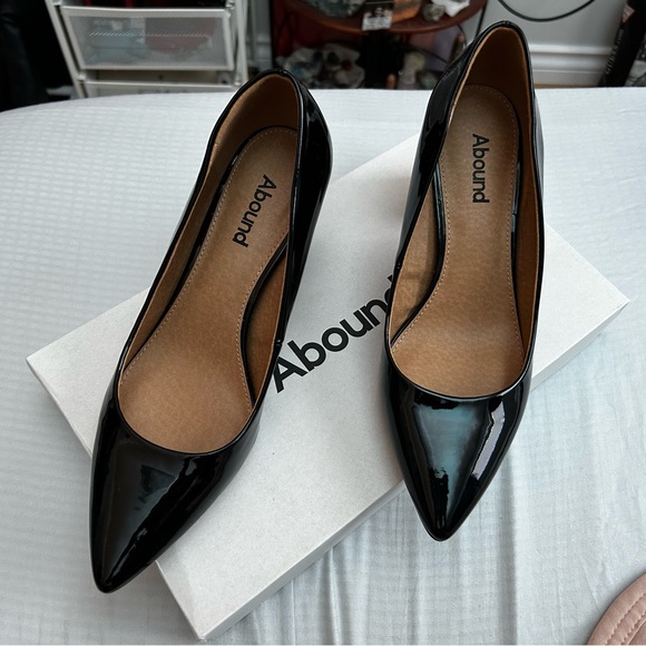BNIB Abound 3” black pumps - Picture 2 of 4